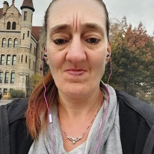 Meet your Posher, Cynthia